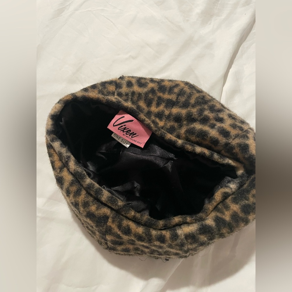 STARLET BERET IN VINTAGE LEOPARD PRINT - VIXEN BY MICHELINE PITT - Picture 2 of 4
